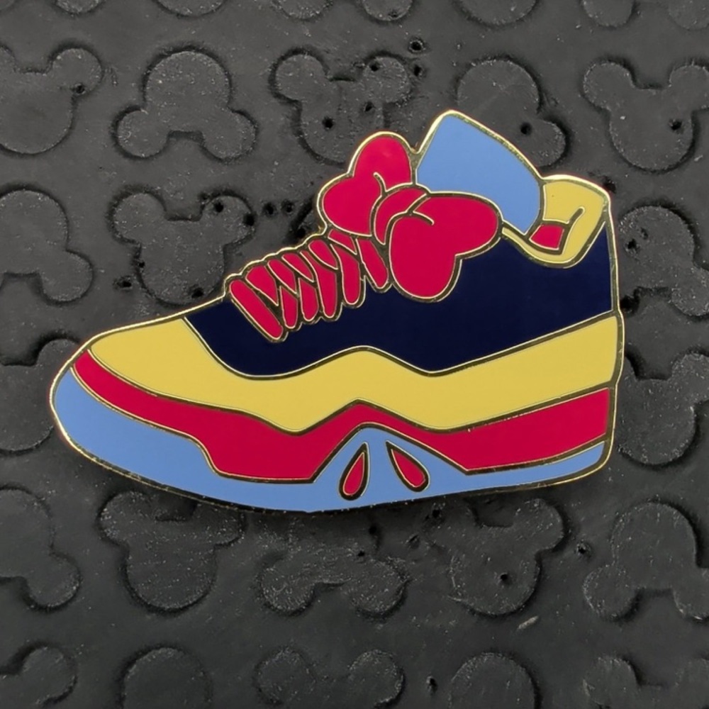 Disney BoxLunch - Princess Sneaker Mystery Collection Snow White shoe pin